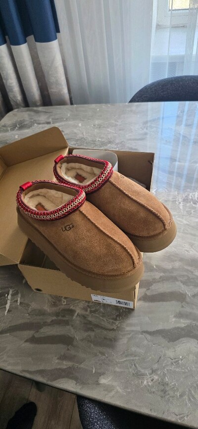 UGG terlik