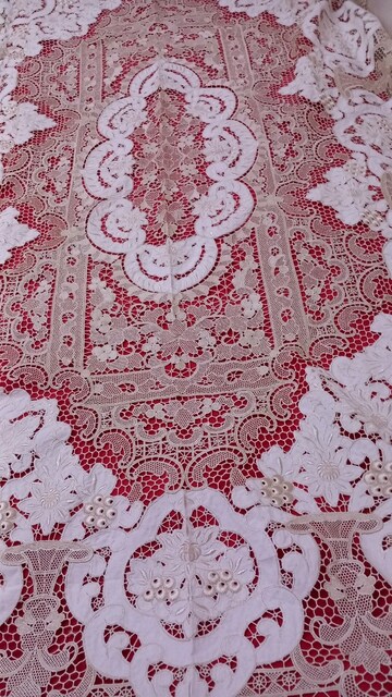 Angles uzumlu masa örtüsü