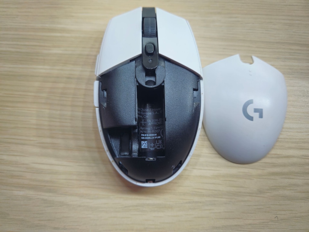 Logitech G305 Lightspeed 12000 DPI KABLOSUZ Gaming MOUSE - 2