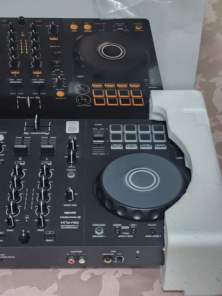 Pionner DDJ- FLX4 Sıfır Ayarında Nokta Hatasız - 4