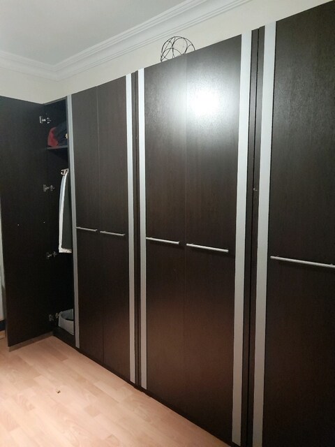 6 Kapılı gardırop. AÇIKLAMAYI OKU. ERKEN GELEN ALIR.
