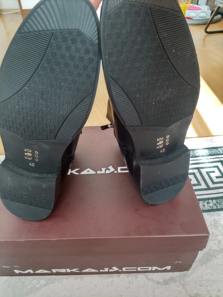 Sıfır Kutusunda Erkek kısa bot