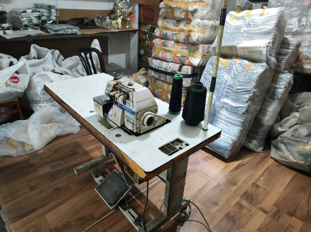 2 adet TEMİZ OVERLOK MAKİNASI 2 İP 4 İP KULLANILABİLİR - 7