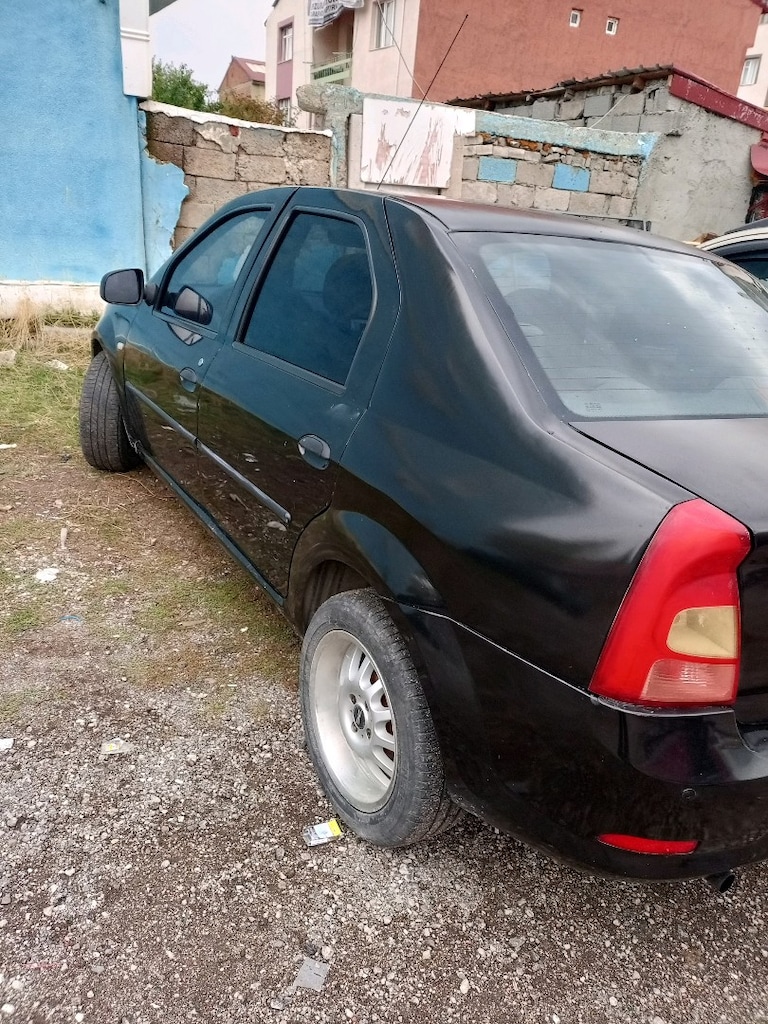 2010 model Dacia Logan - 8