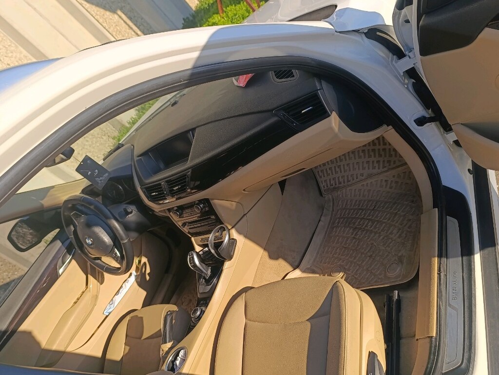 BMW X1 - 10