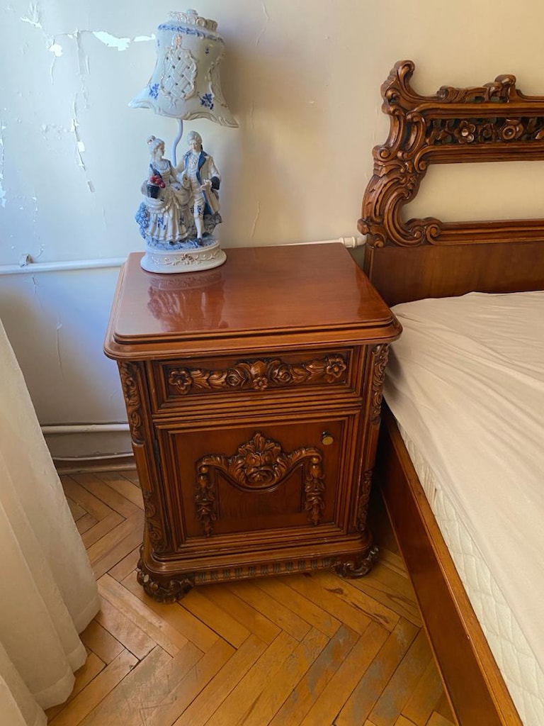 Ahşap Yatak & Ahşap işlemeli ve vintage yeni gibi büyük dolap - 6