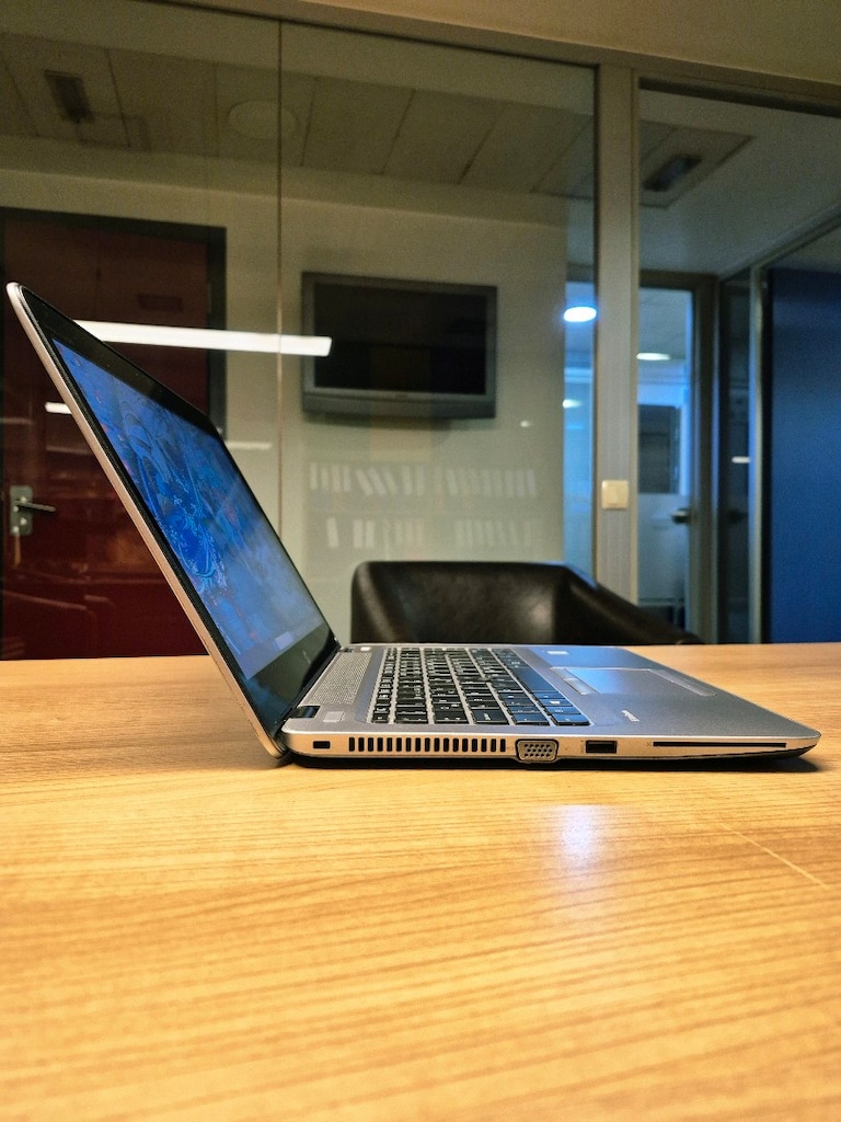Laptop HP i5 İşlemci Dokunmatik Ekran 256GB SSD 8GB DDR4 Ram Win 11 - 3