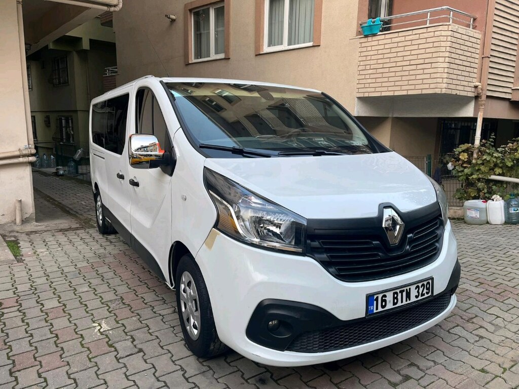 2018 Renault trafic 8+1 otomobil - 2