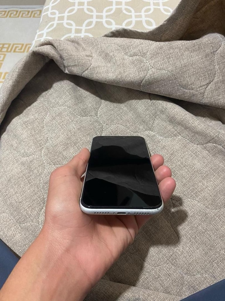 ACİL !! İPHONE XR 64 GB TR - 4