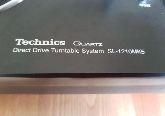 Technics 1210 mk5 pikap