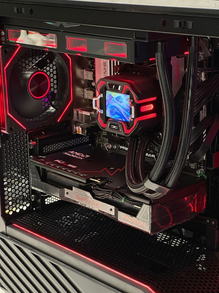 Ryzen 7 7800X3D - RTX 5060 8GB - 16GB RAM - 1TB M.2 SSD - 4