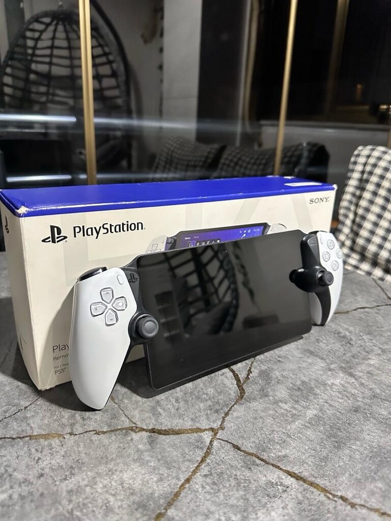 Plystation Portal - 4