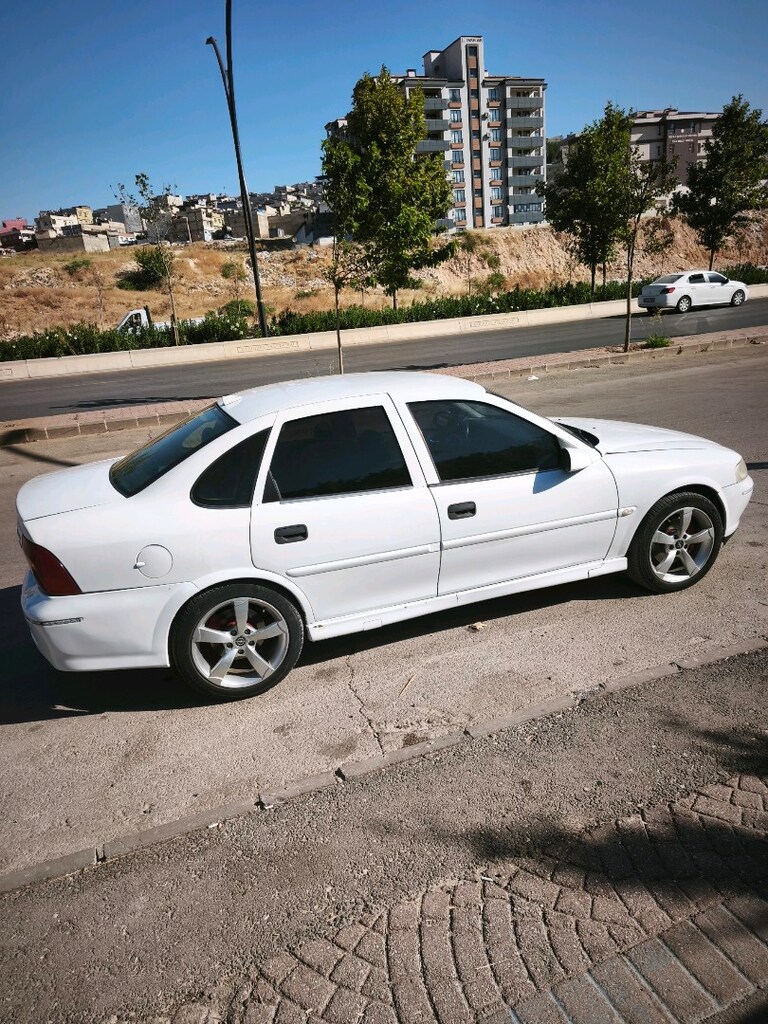 Opel Vectra b2 1.6 motor - 7