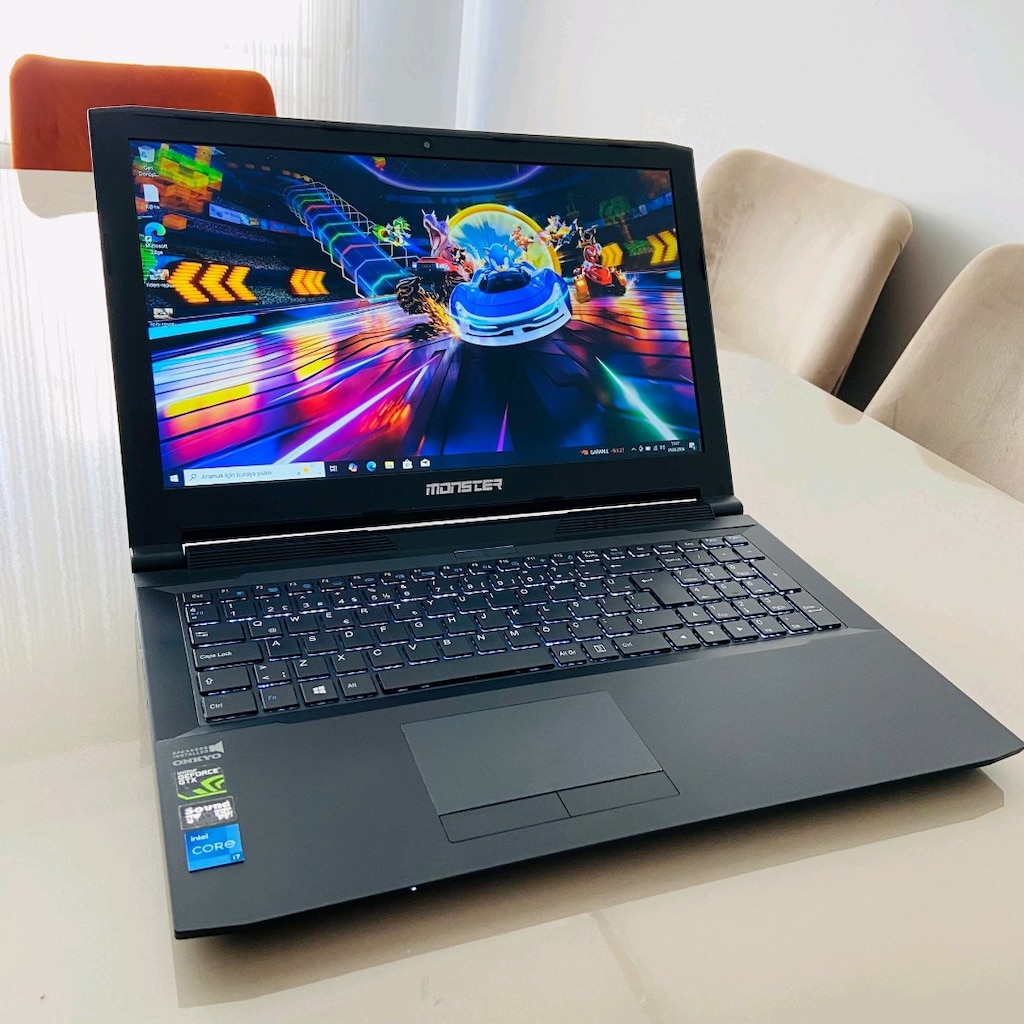 Monster Gaming laptop i7 6700HQ Nvidia Geforce GTX 950m Grafik kartı - 7