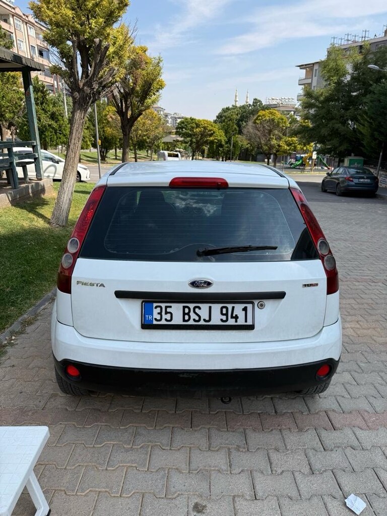 FORD FİESTA 1.4 Tcdi klimalı 2008 - 3