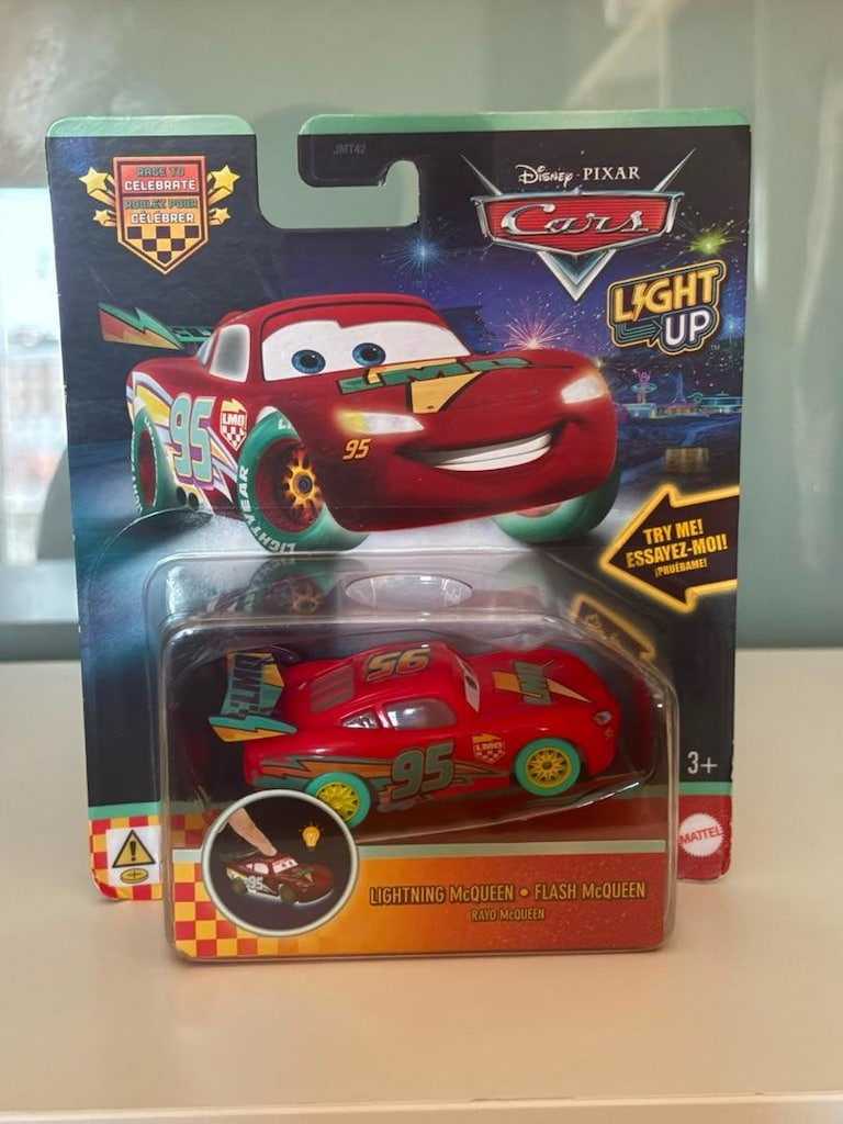 Disney Pixar Cars Light Up 20.yıl Özel 6’lı Set - 2