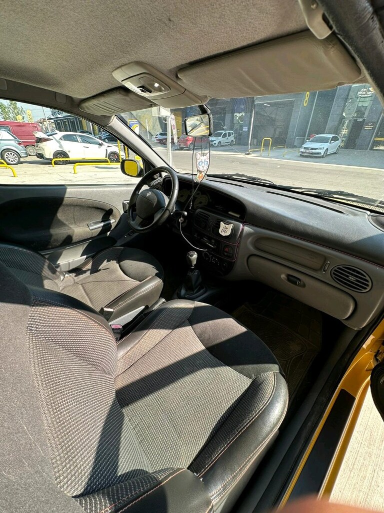 Renoult Megane 1 Coupe 2000 model 1.6 - 11