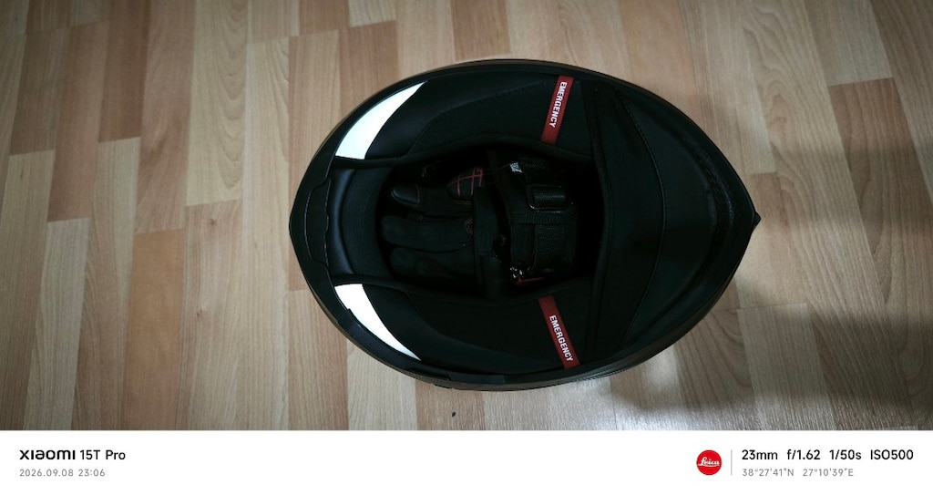 sıfır ayarında kask ve eldiven - 3