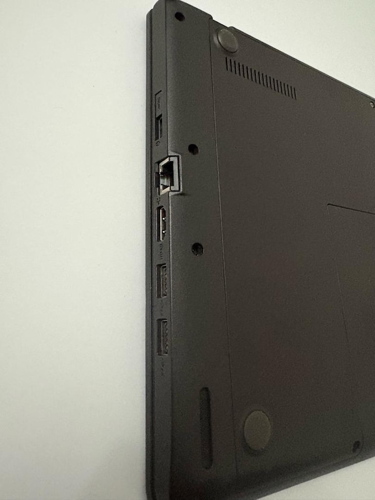 LENOVO THİNKPAD E560 MODEL İ5-6200U 6.NESİL 8 GB RAM - 5