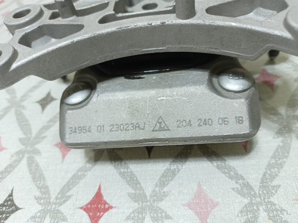 Mercedes W204 / W212 Orjinal Motor Kulağı z rotu (A2042400618) - 4