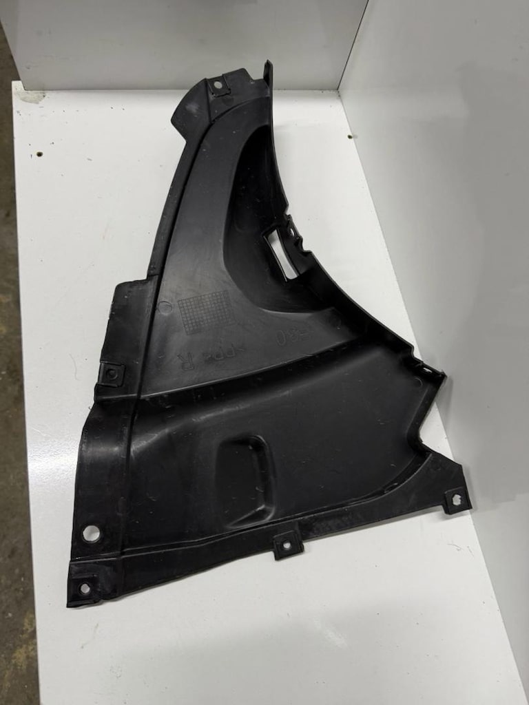 BMW F30+LCI KÜREK BAKALİTİ ÖN SAĞ 51717260740 sıfır ithal - 2