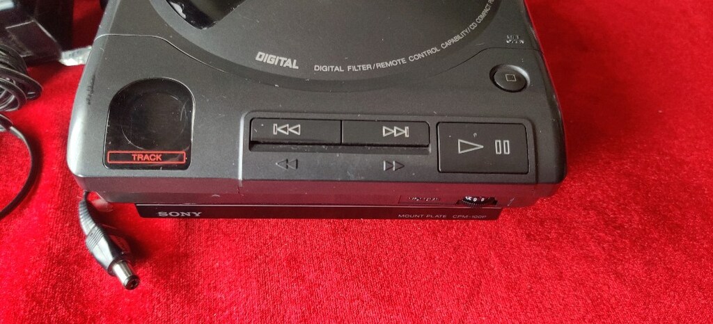 Sony D-160 CD Çalar, Sony Araç Montaj Plakası CPM-100P ile beraber. - 4