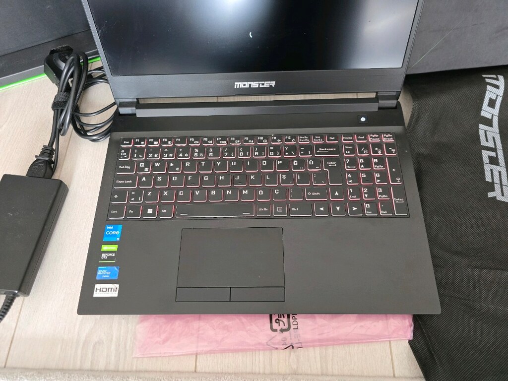 MONSTER SİFİR GIBI I5 11TH GTX1650 DİZÜSTÜ BİLGİSAYAR LAPTOP - 7
