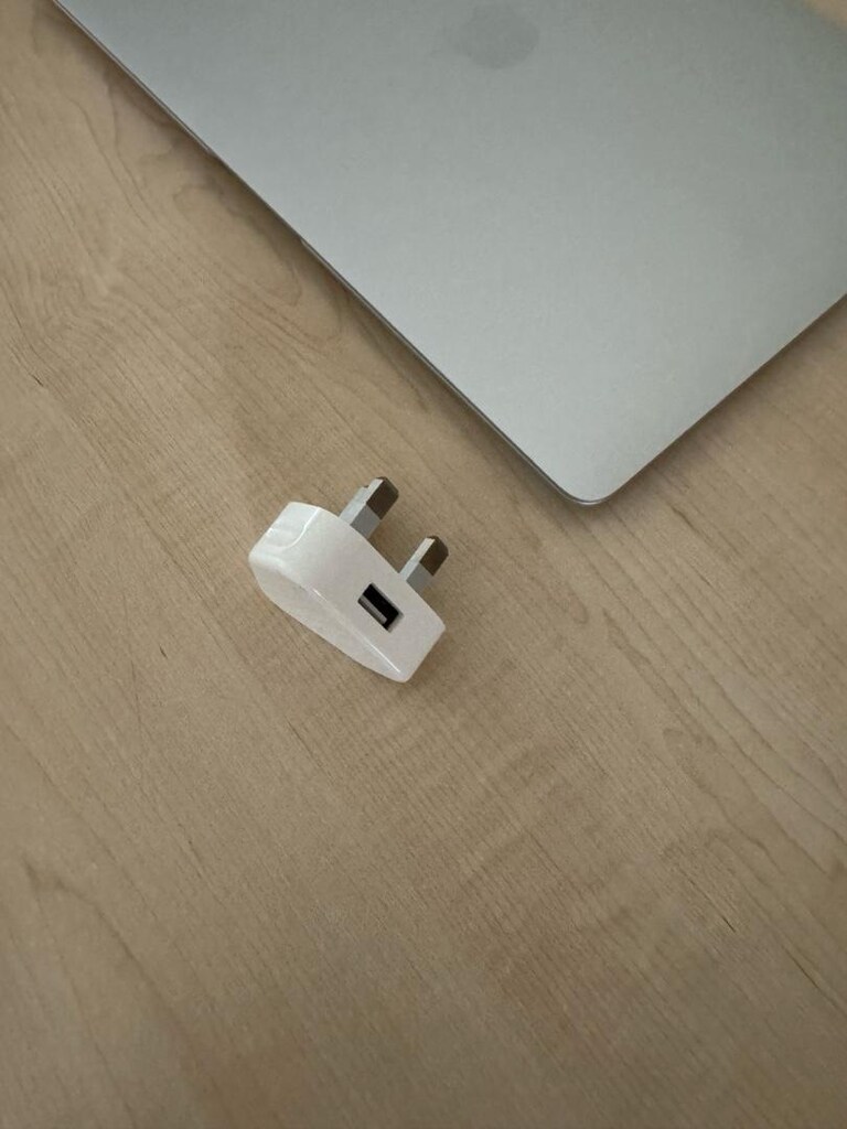 Apple Şarj Aleti - 2