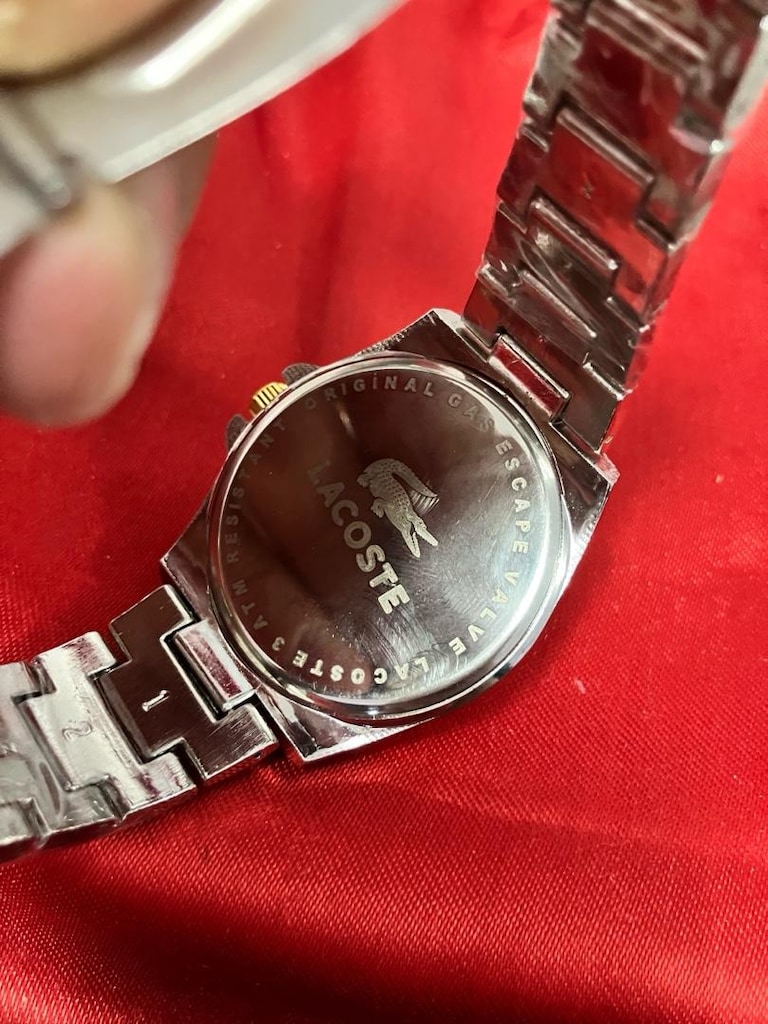 Lacoste Siyah & Altın Tonlu Şık erkek kol saati… - 10