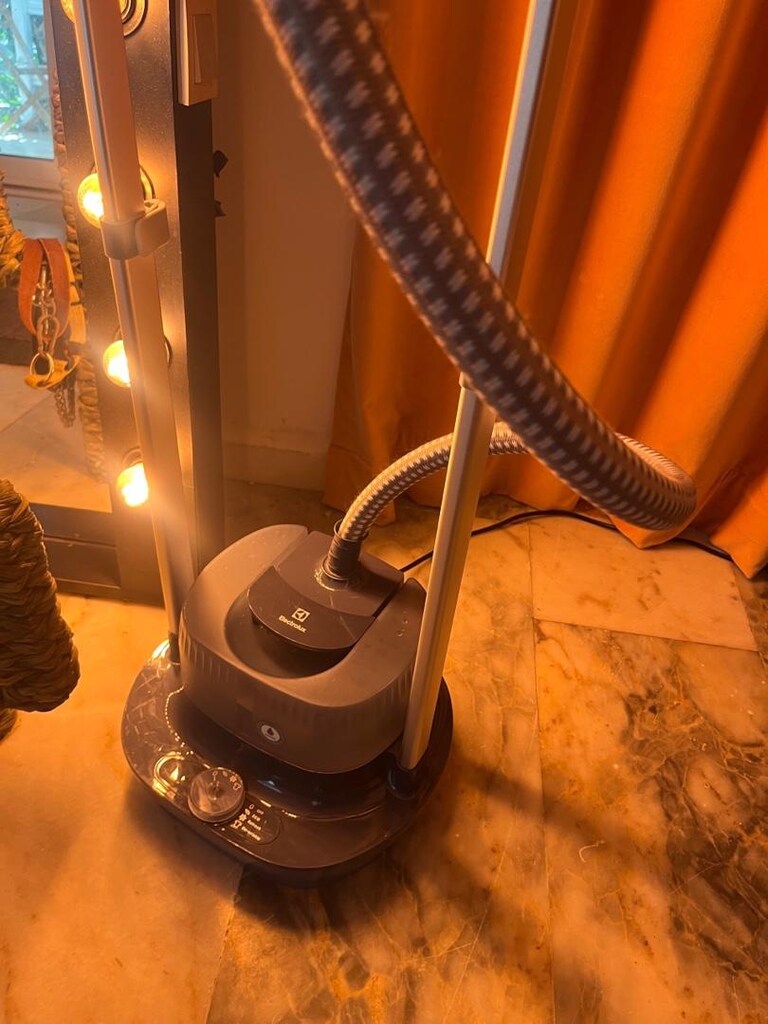 Electrolux buharlı ayaklı ütü - 6