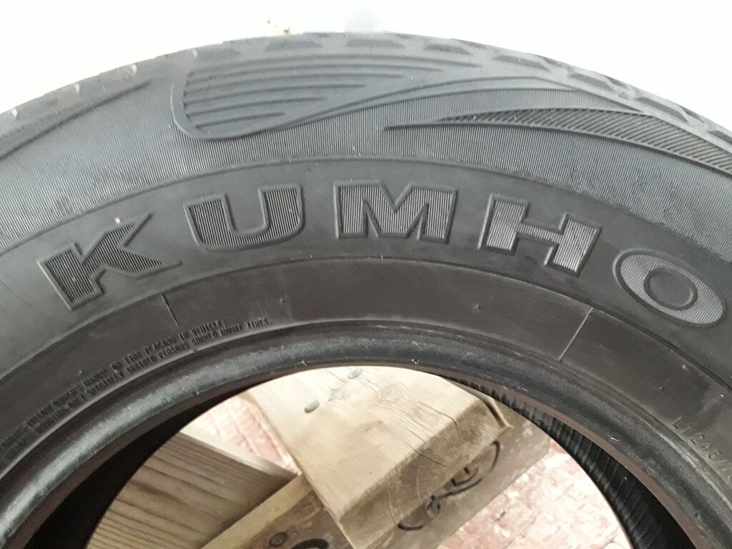 kumho LASTİK 2011 245/75/16 LASTİK yedeklik stepnelik adeti nilüfer bu - 2