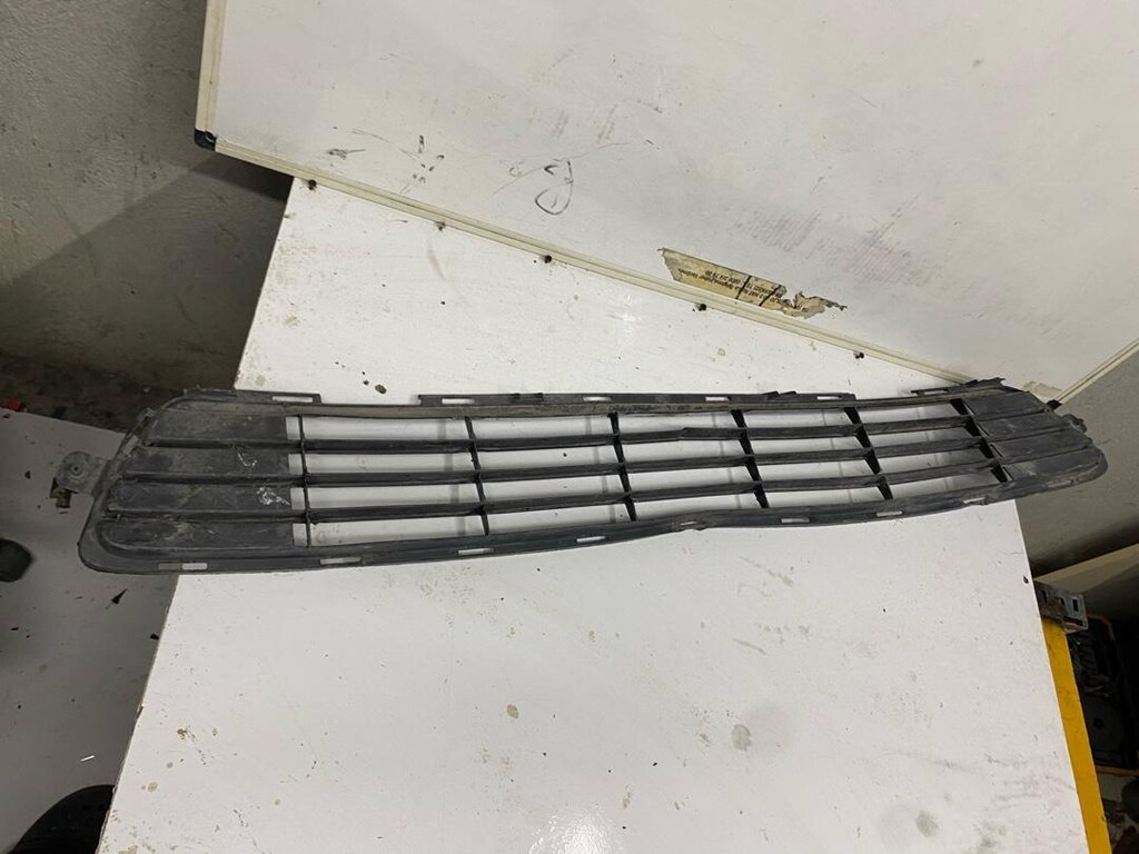 corolla ön tampon ızgarası - 2