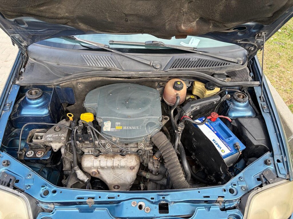 RENAULT CLİO 2000 - 6