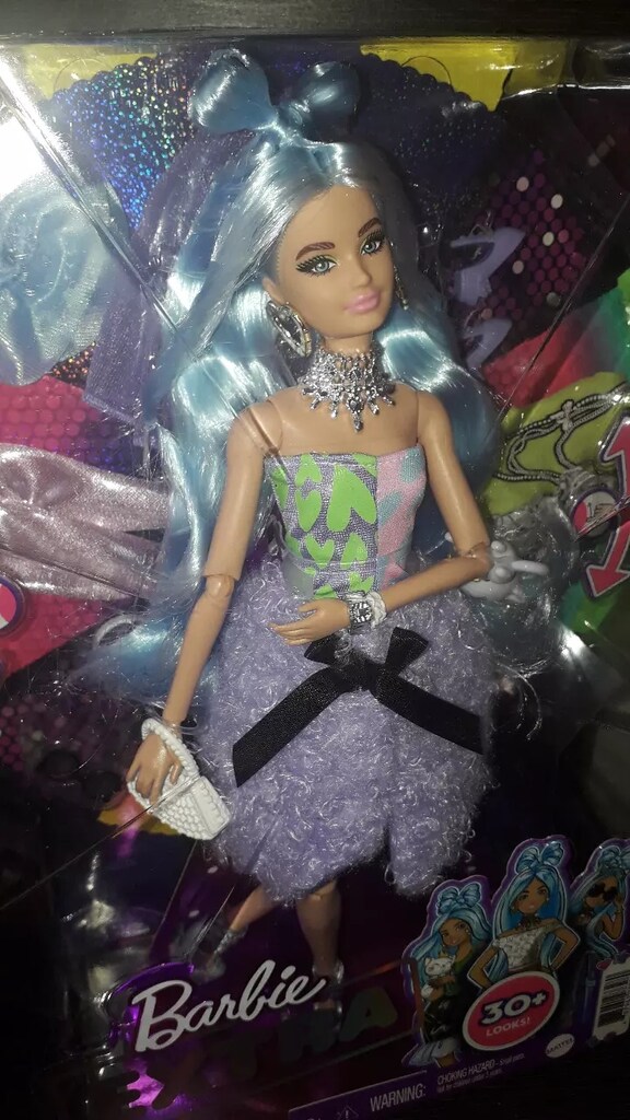 Barbie extra 30+ looks - 3