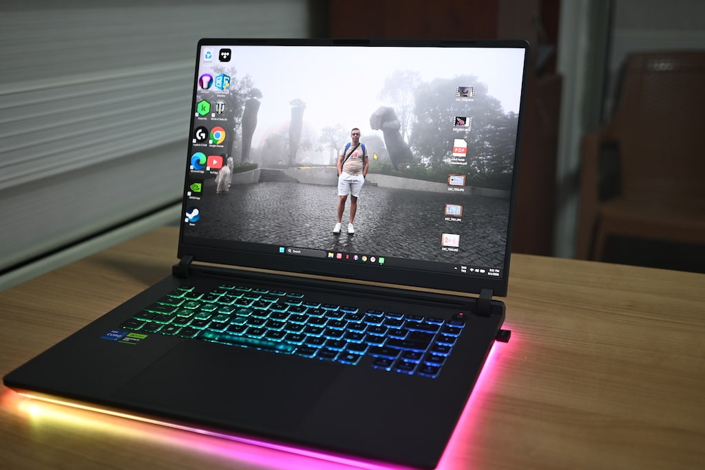 ASUS ROG Strix G16 G615JMR | i7-14650HX | RTX 5060 8GB |16GB RAM - 4