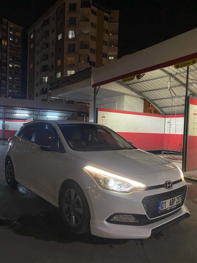 Hyundai i 20 stayla 2016 model 1.2 - 16