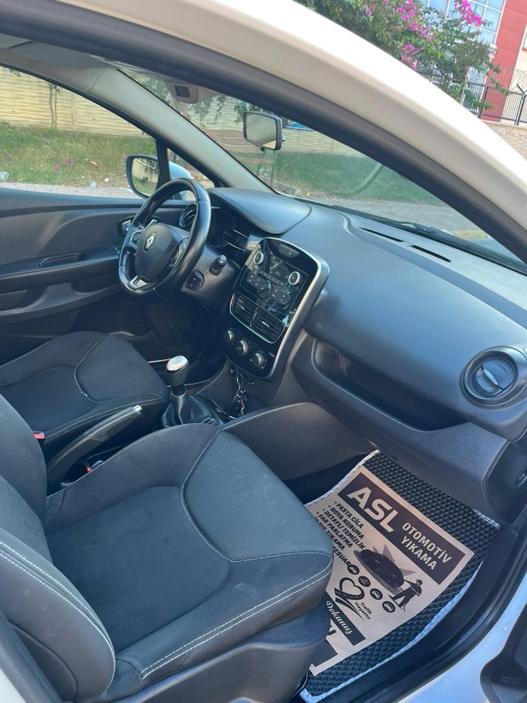 Beyaz Renault Clio - 10