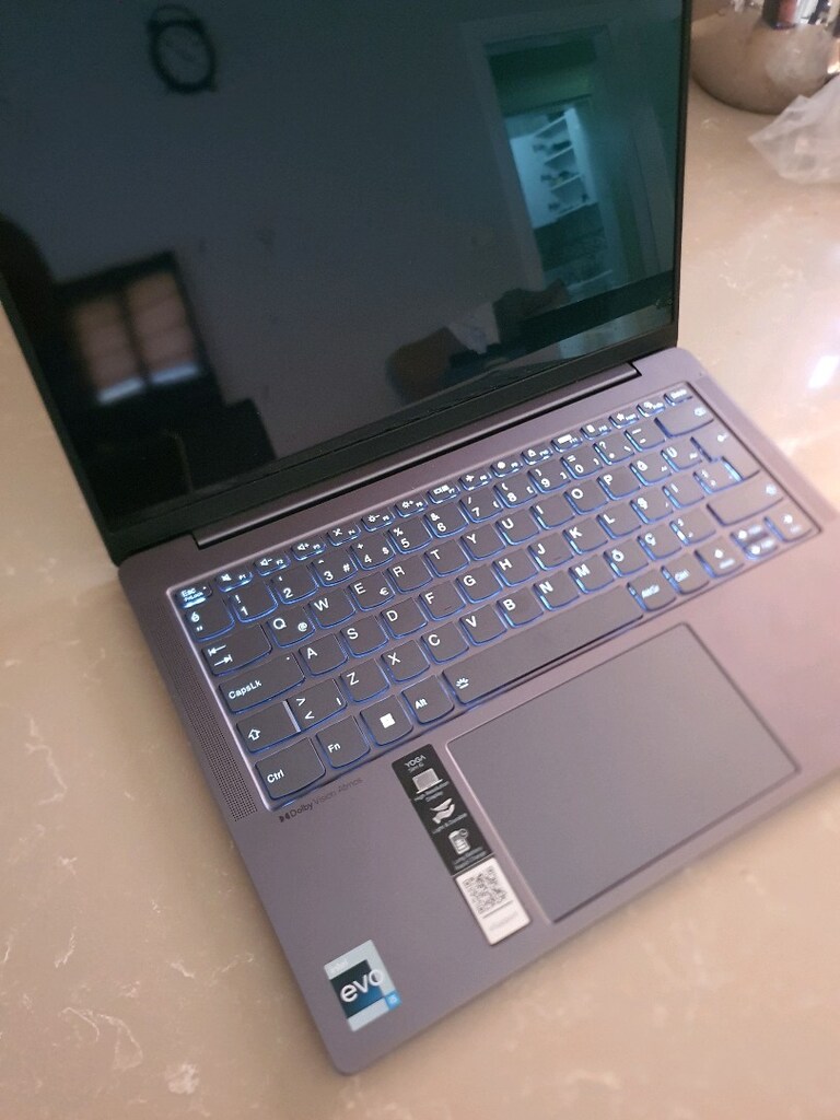 Lenovo Yoga Slim 6 14IAP8 dizüstü bilgisayar - 4
