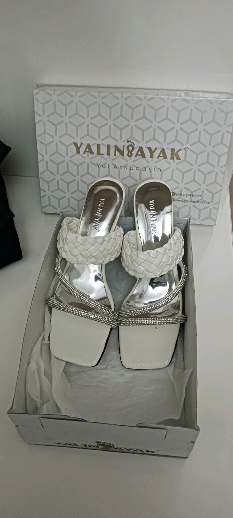Abiye terlik beyaz 38 numara yeni sezon sıfır