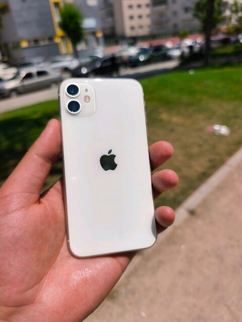 İPHONE 11 64 GB