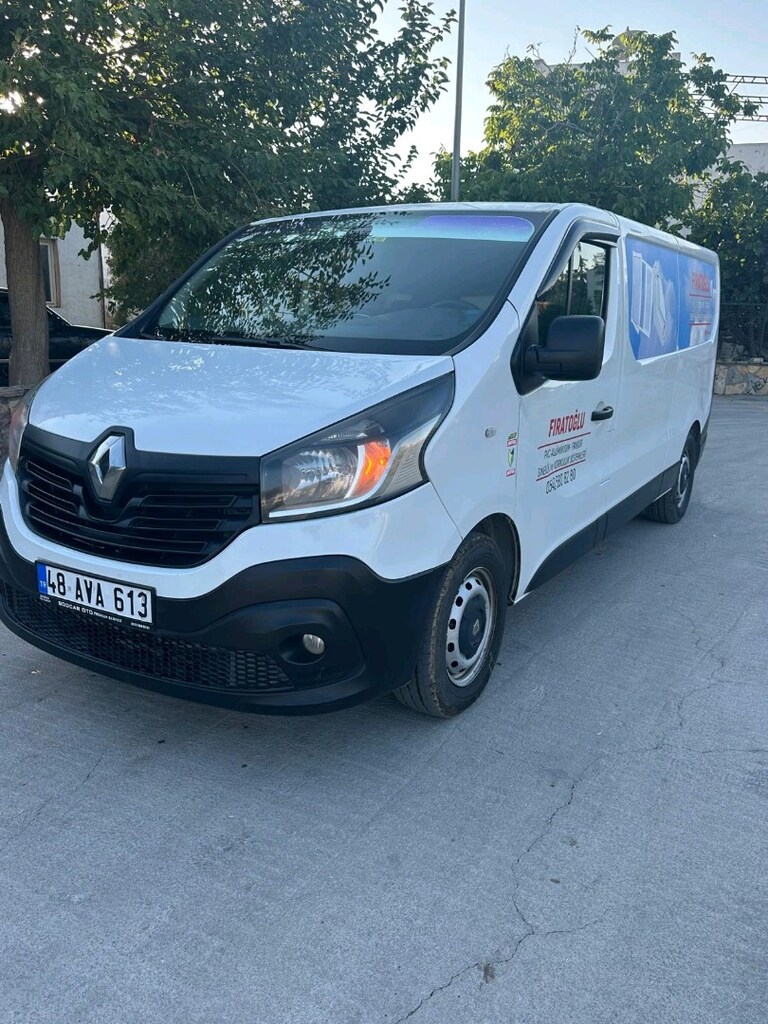 Renault Trafic - 8