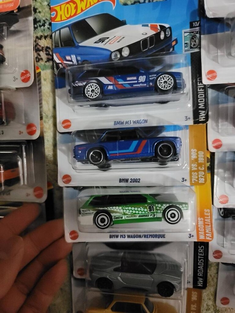 Hotwheels - 9