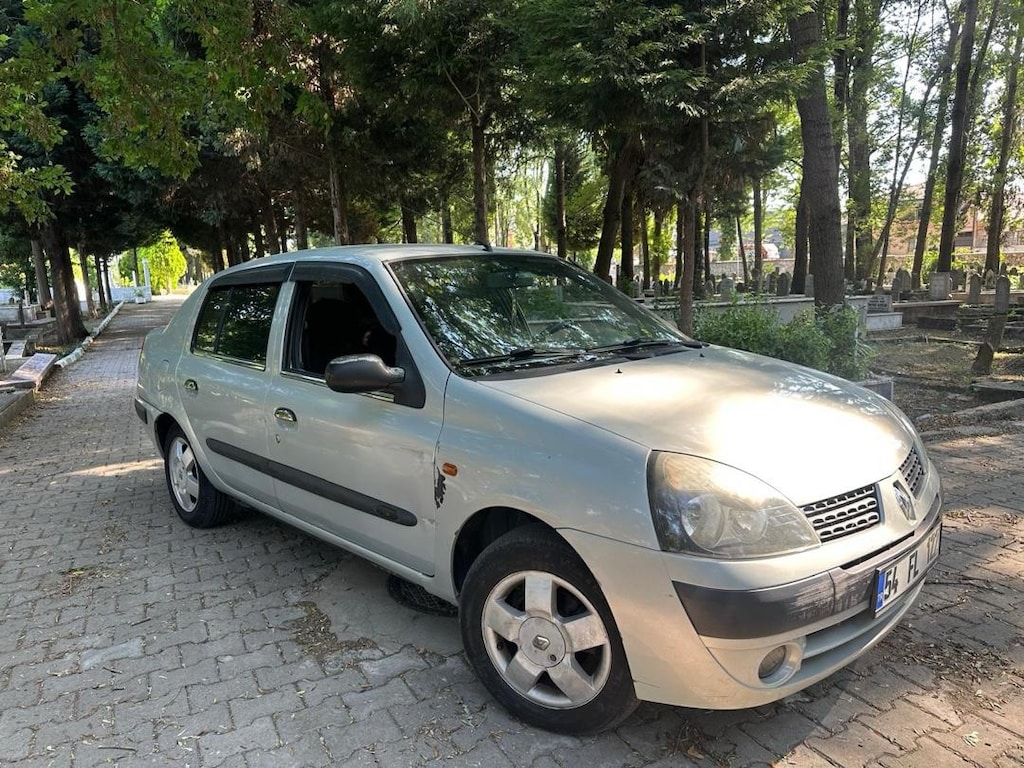 2004 model 1.4 Clio - 4