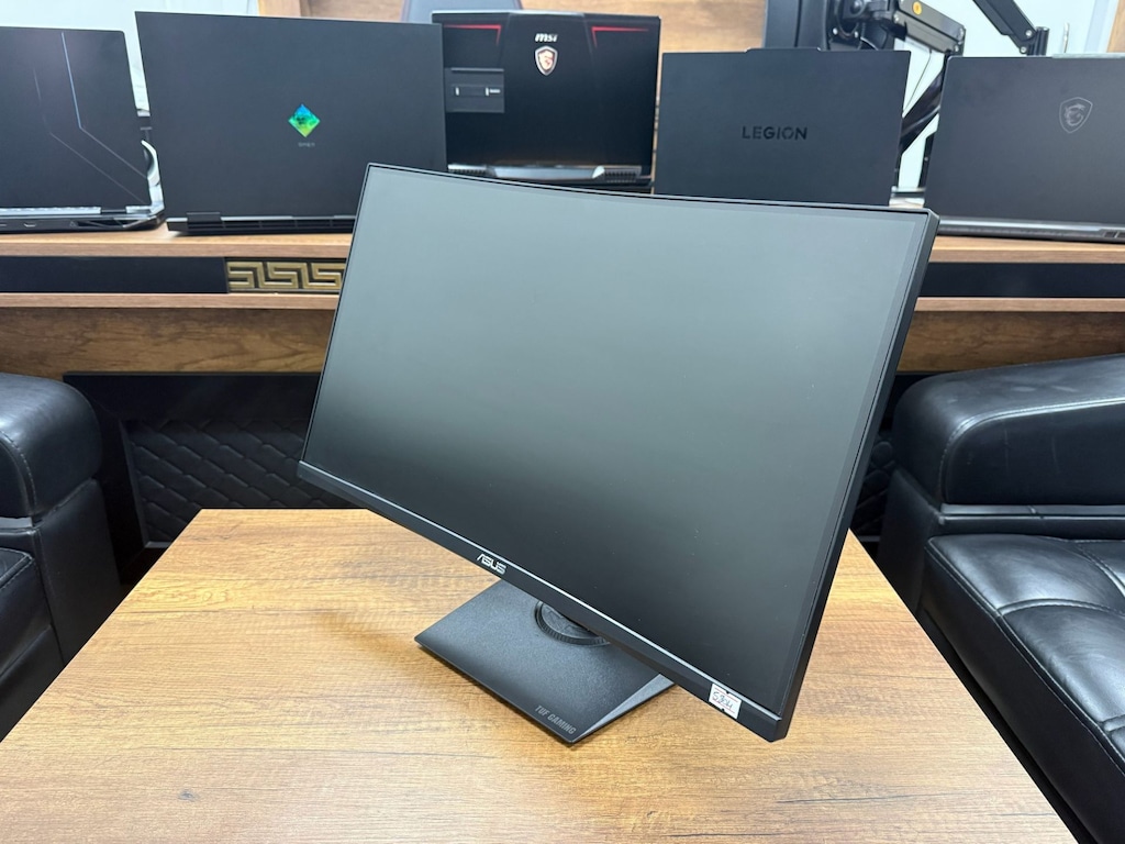Asus TUF Gaming 23.6" 1ms FHD Curved 180Hz Oyuncu Monitörü - 3