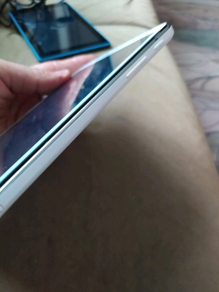 Samsung T230 - 17