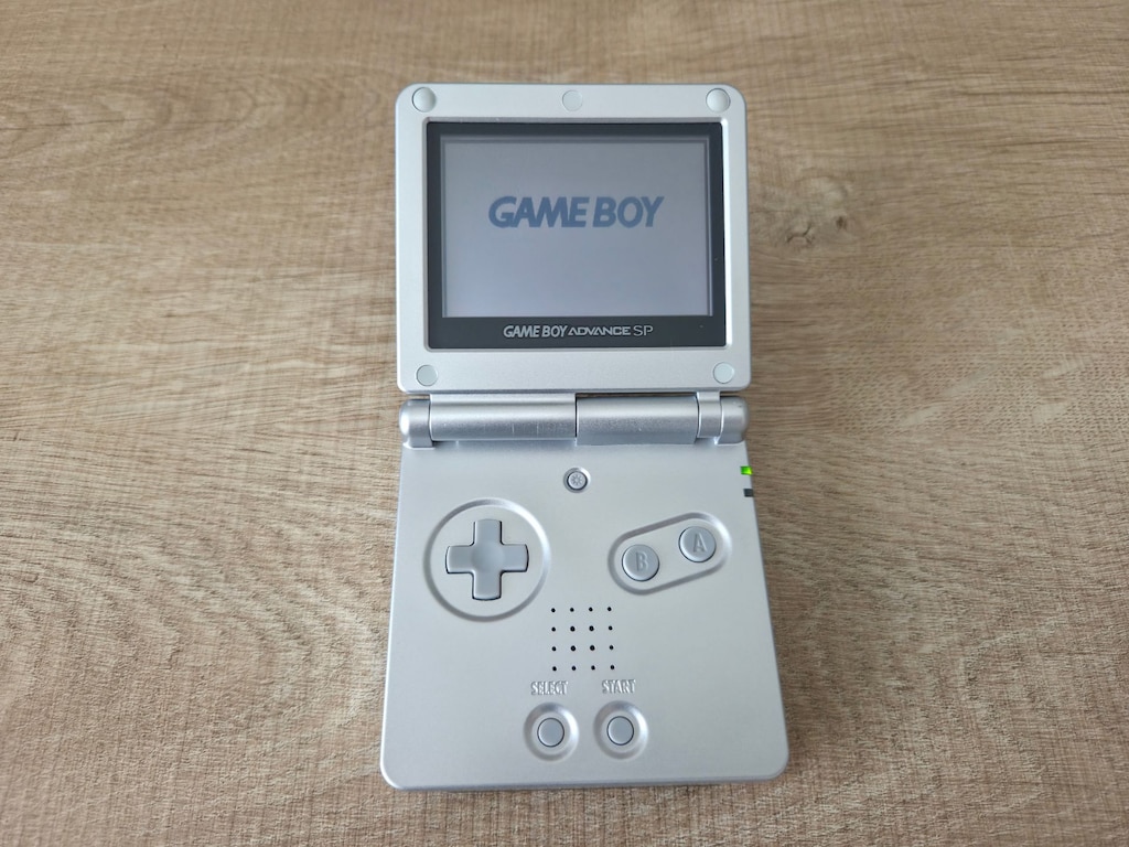 Nintendo Game Boy Advance SP (AGS-001) - 2