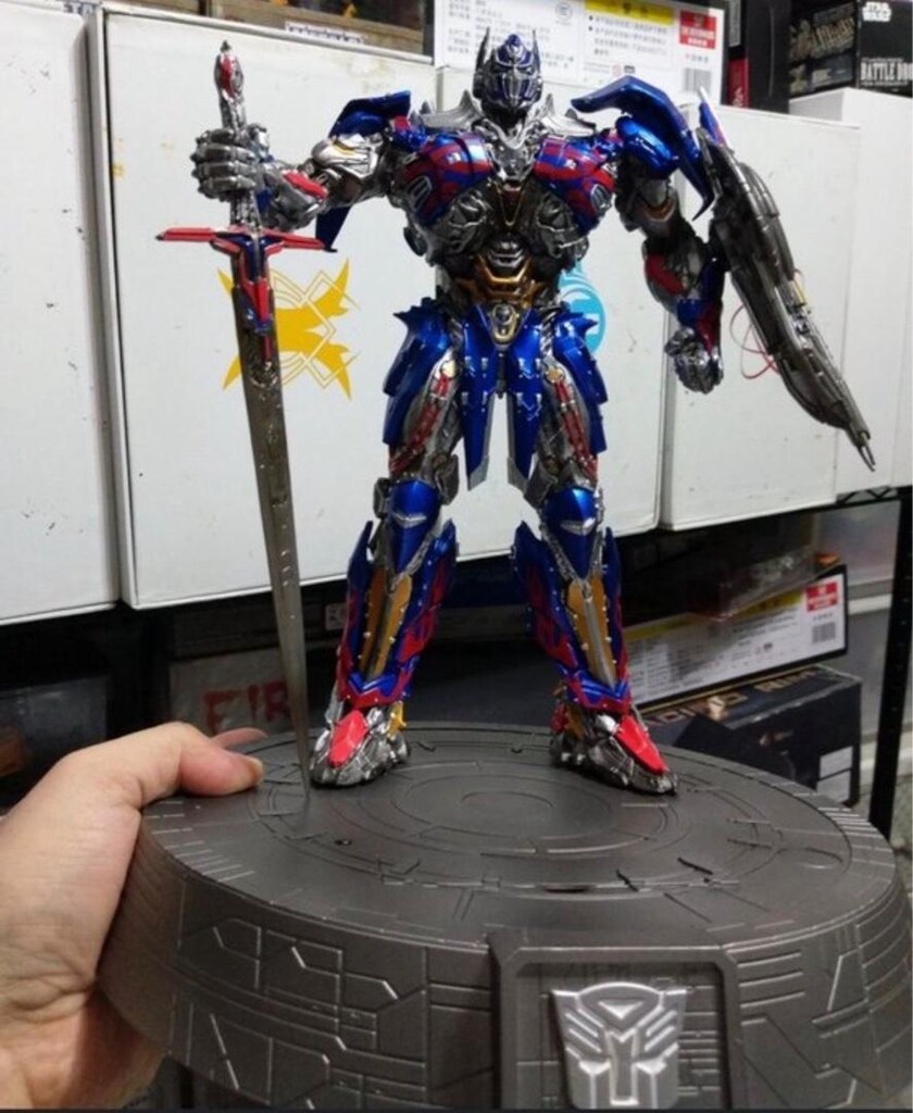 Optimus Prime Telefon Standı Figürü - 7