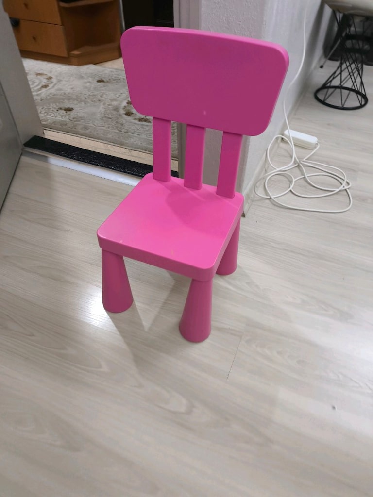 Pembe Çocuk Sandalyesi - 2
