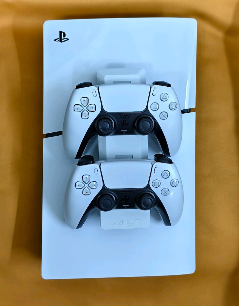 PlayStation 5 Slim Digital 1 TB. - 3