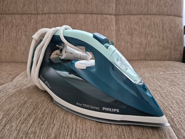 Philips Azur 7000 Serisi DST7031 2800W Buharlı Ütü